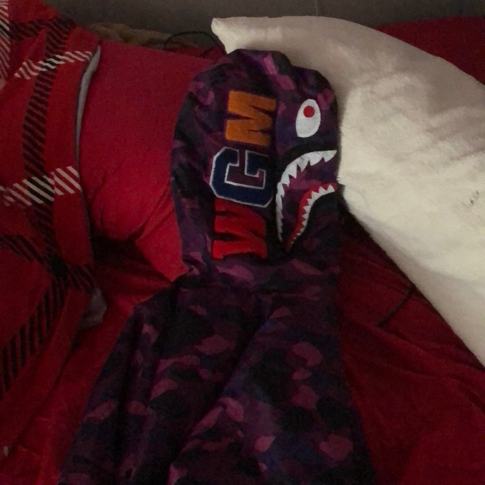 Bape - Picture 6 of 7
